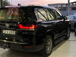 تۆیۆتا لاند کروزەر